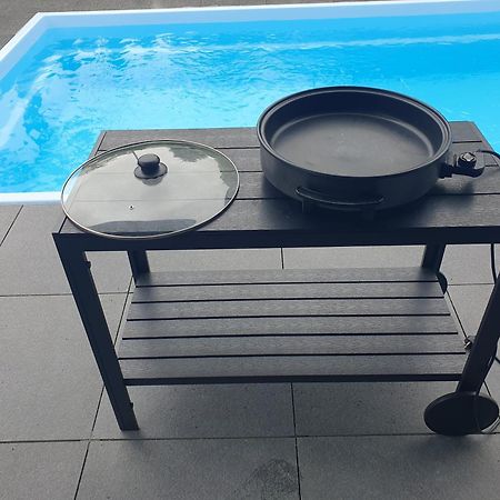 großzügige Unterkunft mit Terrasse Oberbrechen Exterior foto
