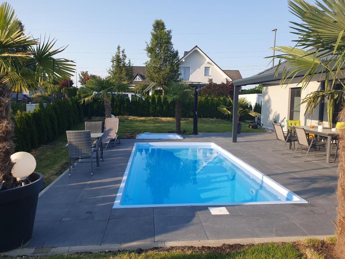 großzügige Unterkunft mit Terrasse Oberbrechen Exterior foto