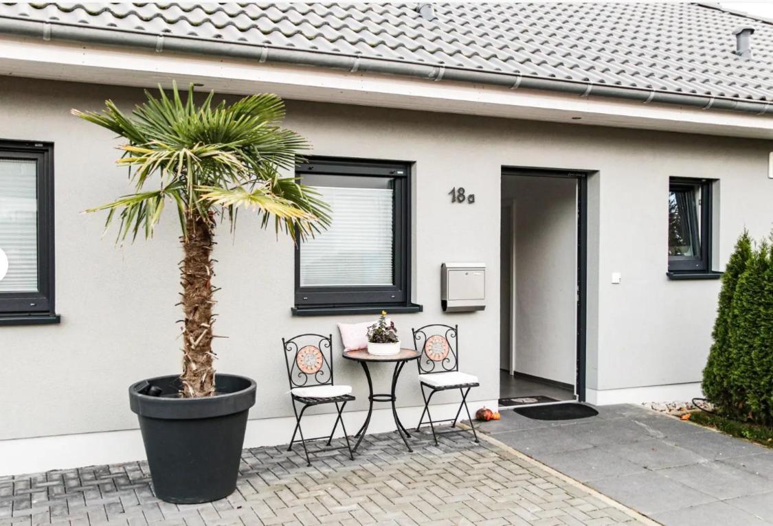 großzügige Unterkunft mit Terrasse Oberbrechen Exterior foto