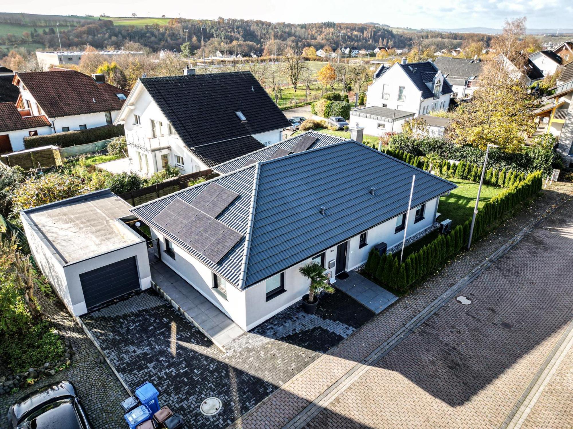 großzügige Unterkunft mit Terrasse Oberbrechen Exterior foto